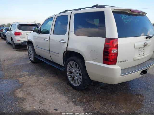 46059601 :رقم المزاد ، 1GNUCCE05AR282627 vin ، 2010 Chevrolet Tahoe Ltz مزاد بيع
