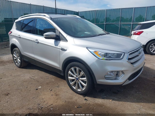 46059661 :رقم المزاد ، 1FMCU0JD7HUE22916 vin ، 2017 Ford Escape Titanium مزاد بيع