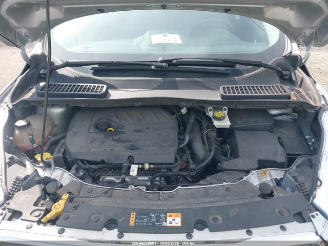 46059661 :رقم المزاد ، 1FMCU0JD7HUE22916 vin ، 2017 Ford Escape Titanium مزاد بيع