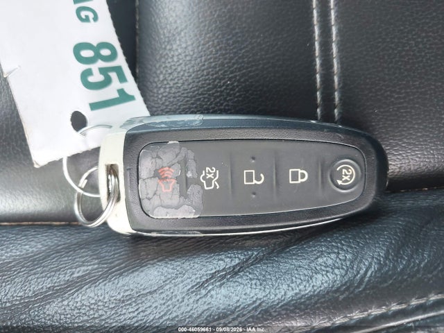 46059661 :رقم المزاد ، 1FMCU0JD7HUE22916 vin ، 2017 Ford Escape Titanium مزاد بيع