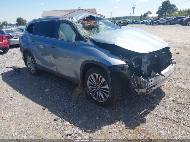 46059747 :رقم المزاد ، 5TDFZRBH3NS211737 vin ، 2022 Toyota Highlander Platinum مزاد بيع