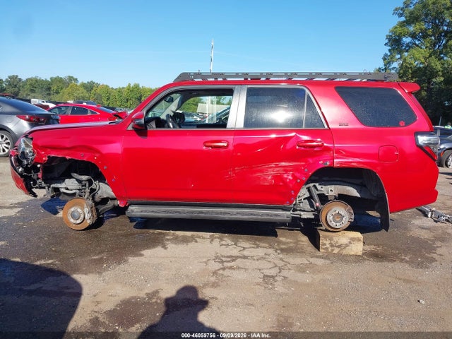 2015 Toyota 4runner Sr5 Premium მანქანა იყიდება აუქციონზე, vin: JTEBU5JR7F5211582, აუქციონის ნომერი: 46059756