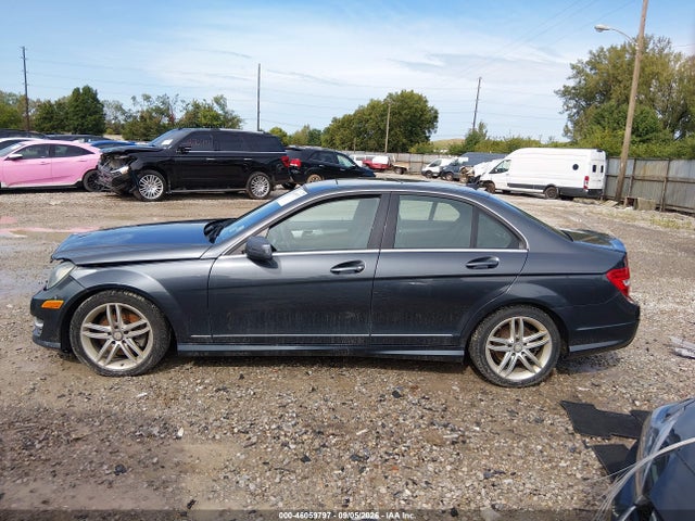 Продажа на аукционе авто 2013 Mercedes-benz C 300 Sport 4matic, vin: WDDGF8AB1DG111249, номер лота: 46059797
