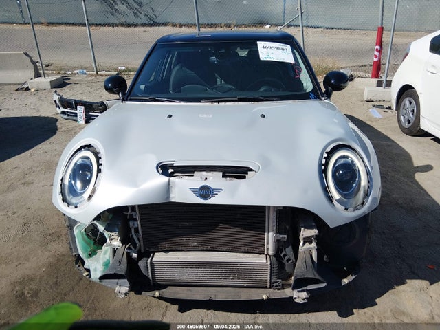 46059807 :رقم المزاد ، WMWLN9C54K2H60126 vin ، 2019 Mini Clubman Cooper S مزاد بيع