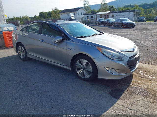 Auction sale of the 2013 Hyundai Sonata Hybrid Limited, vin: KMHEC4A45DA080994, lot number: 46059853