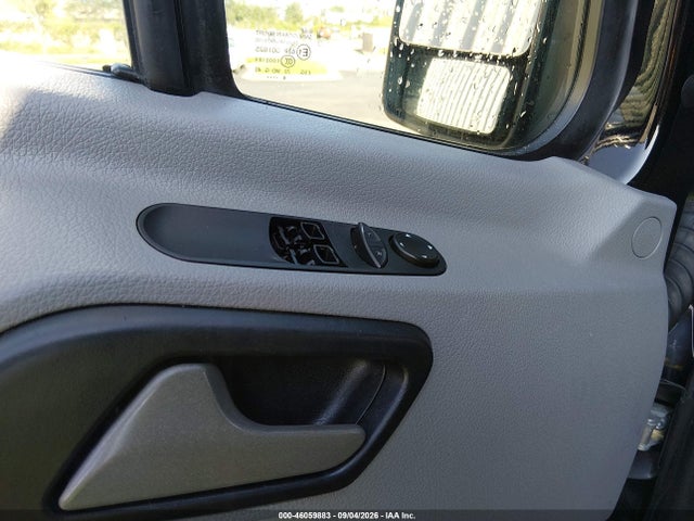 Продажа на аукционе авто 2015 Freightliner Sprinter 3500, vin: WDPPF4CC7F5977022, номер лота: 46059883