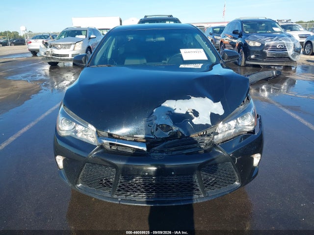 46059925 :رقم المزاد ، 4T1BF1FK5HU334997 vin ، 2017 Toyota Camry Se مزاد بيع