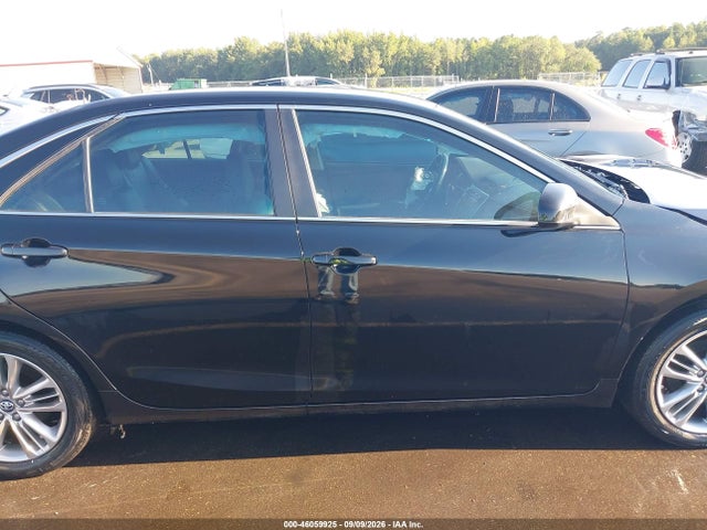 46059925 :رقم المزاد ، 4T1BF1FK5HU334997 vin ، 2017 Toyota Camry Se مزاد بيع