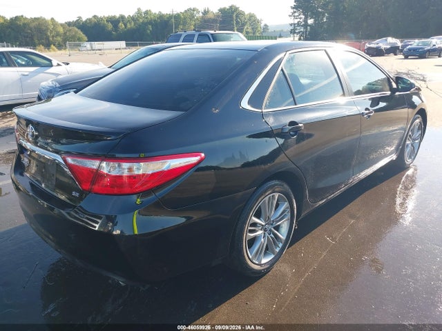 46059925 :رقم المزاد ، 4T1BF1FK5HU334997 vin ، 2017 Toyota Camry Se مزاد بيع