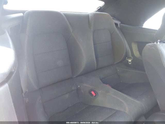 2015 Ford Mustang V6 მანქანა იყიდება აუქციონზე, vin: 1FATP8EM4F5333595, აუქციონის ნომერი: 46059972