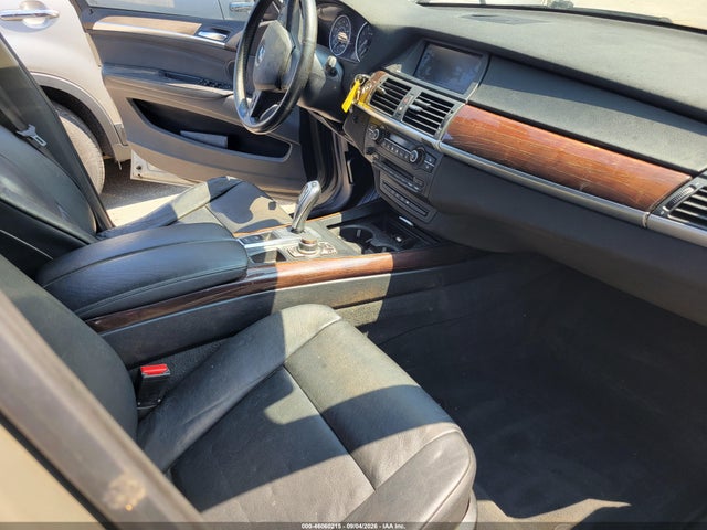 46060215 :رقم المزاد ، 5UXZV4C54BL411795 vin ، 2011 Bmw X5 Xdrive35i/xdrive35i Premium/xdrive35i Sport Activity مزاد بيع