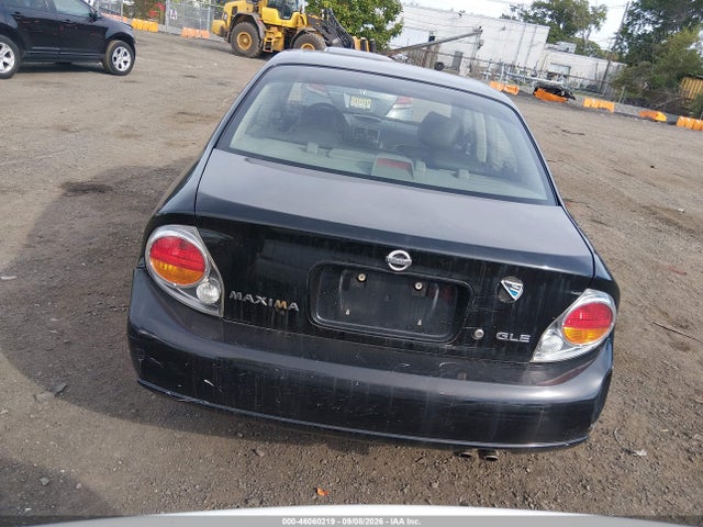 46060219 :رقم المزاد ، JN1DA31D52T423646 vin ، 2002 Nissan Maxima Gle مزاد بيع