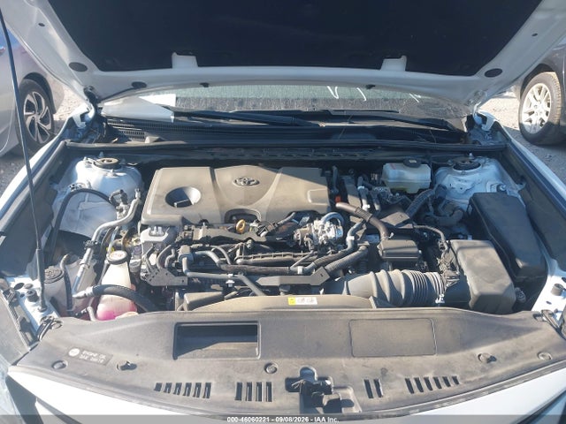 46060221 :رقم المزاد ، 4T1F31AK2NU580838 vin ، 2022 Toyota Camry Xle Hybrid مزاد بيع