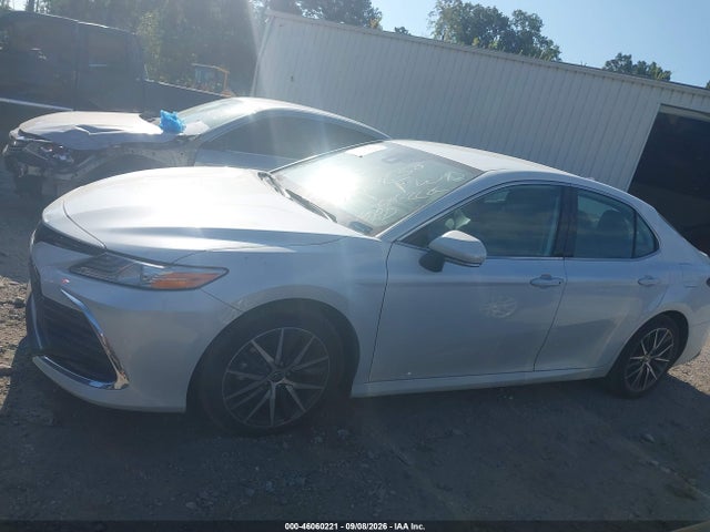 46060221 :رقم المزاد ، 4T1F31AK2NU580838 vin ، 2022 Toyota Camry Xle Hybrid مزاد بيع