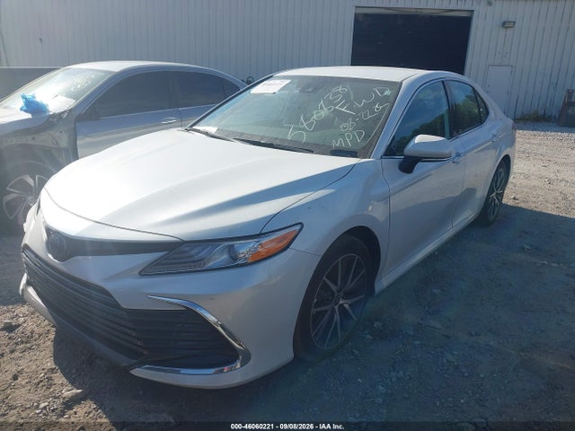 46060221 :رقم المزاد ، 4T1F31AK2NU580838 vin ، 2022 Toyota Camry Xle Hybrid مزاد بيع