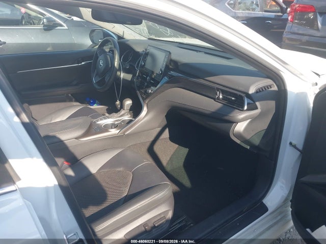 46060221 :رقم المزاد ، 4T1F31AK2NU580838 vin ، 2022 Toyota Camry Xle Hybrid مزاد بيع