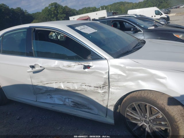 46060221 :رقم المزاد ، 4T1F31AK2NU580838 vin ، 2022 Toyota Camry Xle Hybrid مزاد بيع