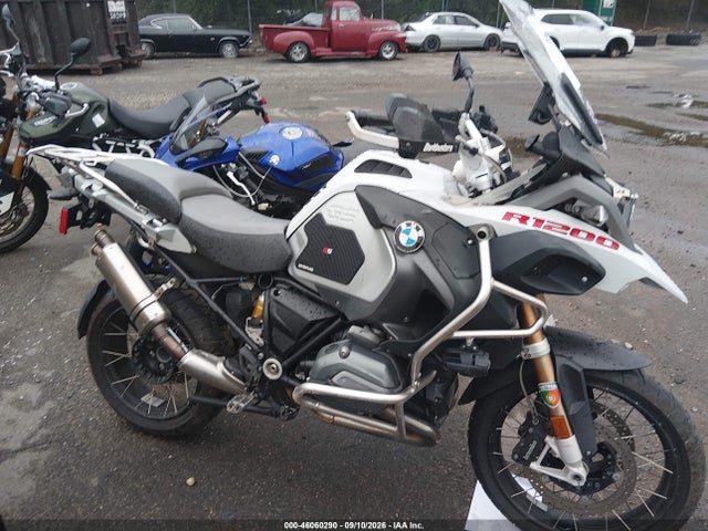 Продажа на аукционе авто 2016 Bmw R1200 Gs Adventure, vin: WB10A1206GZ666573, номер лота: 46060290