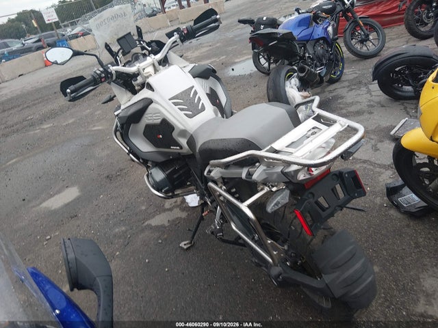 Продажа на аукционе авто 2016 Bmw R1200 Gs Adventure, vin: WB10A1206GZ666573, номер лота: 46060290