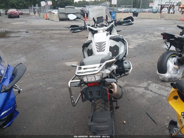 Продажа на аукционе авто 2016 Bmw R1200 Gs Adventure, vin: WB10A1206GZ666573, номер лота: 46060290