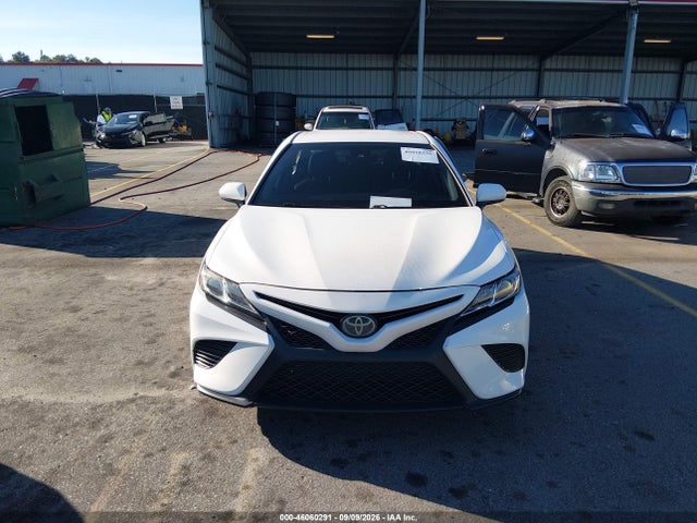 46060291 :رقم المزاد ، JTNB11HK0J3070109 vin ، 2018 Toyota Camry Se مزاد بيع