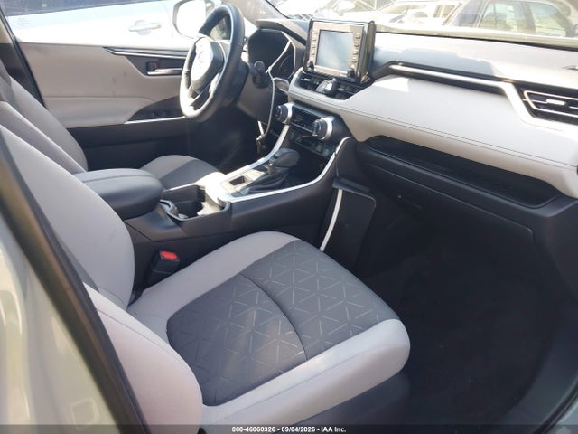 46060326 :رقم المزاد ، 2T3P1RFV4MW230127 vin ، 2021 Toyota Rav4 Xle مزاد بيع