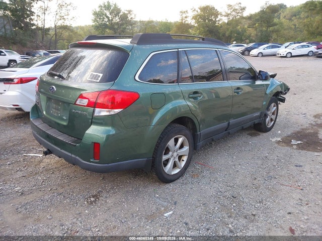 46060349 :رقم المزاد ، 4S4BRCCC2D3275228 vin ، 2013 Subaru Outback 2.5i Premium مزاد بيع