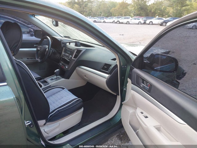 46060349 :رقم المزاد ، 4S4BRCCC2D3275228 vin ، 2013 Subaru Outback 2.5i Premium مزاد بيع