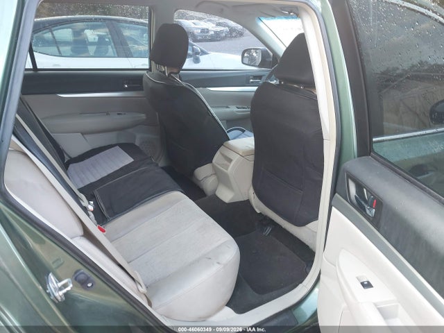 46060349 :رقم المزاد ، 4S4BRCCC2D3275228 vin ، 2013 Subaru Outback 2.5i Premium مزاد بيع