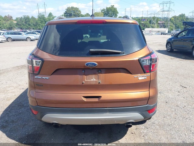 1FMCU9JD8HUC06383 Ford Escape Titanium