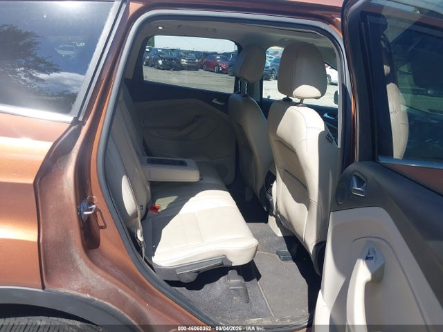 1FMCU9JD8HUC06383 Ford Escape Titanium