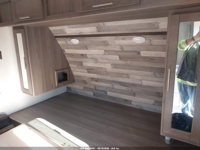 Продажа на аукционе авто 2020 Crossroads Other, vin: 4YDT32S24L6360563, номер лота: 46060451