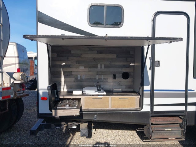 Продажа на аукционе авто 2020 Crossroads Other, vin: 4YDT32S24L6360563, номер лота: 46060451