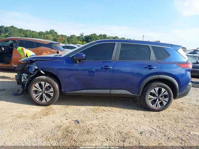 46060485 :رقم المزاد ، 5N1BT3BA4PC896749 vin ، 2023 Nissan Rogue Sv Fwd مزاد بيع