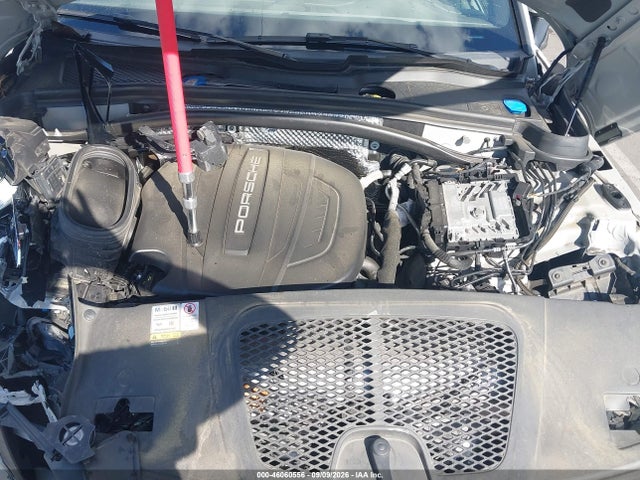 46060556 :رقم المزاد ، WP1AA2A52MLB12681 vin ، 2021 Porsche Macan مزاد بيع