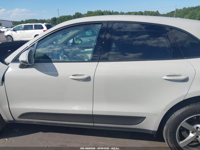 46060556 :رقم المزاد ، WP1AA2A52MLB12681 vin ، 2021 Porsche Macan مزاد بيع