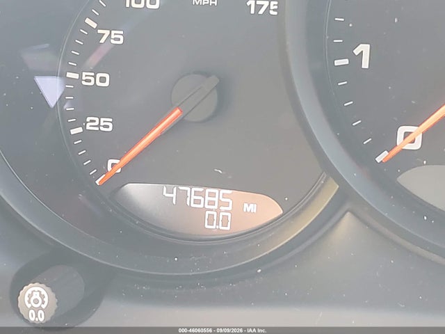 46060556 :رقم المزاد ، WP1AA2A52MLB12681 vin ، 2021 Porsche Macan مزاد بيع