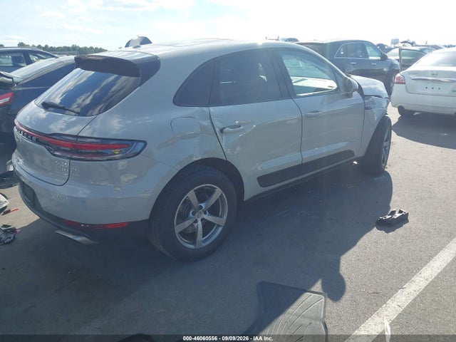 46060556 :رقم المزاد ، WP1AA2A52MLB12681 vin ، 2021 Porsche Macan مزاد بيع