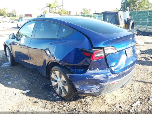 Продаж на аукціоні авто 2022 Tesla Model Y Long Range Dual Motor All-wheel Drive, vin: 7SAYGAEE7NF465220, номер лоту: 46060563