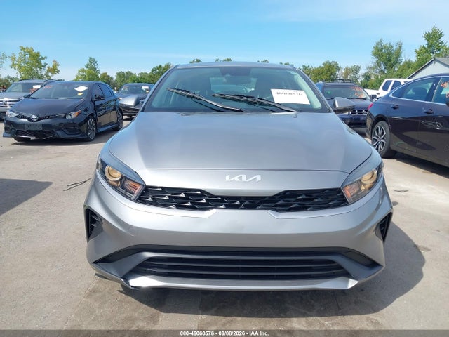 2022 Kia Forte Lxs მანქანა იყიდება აუქციონზე, vin: 3KPF24AD5NE437066, აუქციონის ნომერი: 46060576