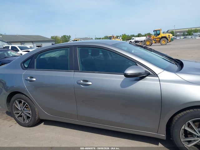 2022 Kia Forte Lxs მანქანა იყიდება აუქციონზე, vin: 3KPF24AD5NE437066, აუქციონის ნომერი: 46060576