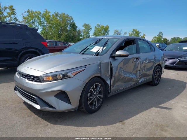 2022 Kia Forte Lxs მანქანა იყიდება აუქციონზე, vin: 3KPF24AD5NE437066, აუქციონის ნომერი: 46060576