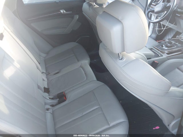 46060622 :رقم المزاد ، WA1BNAFY6K2085585 vin ، 2019 Audi Q5 45 Premium مزاد بيع