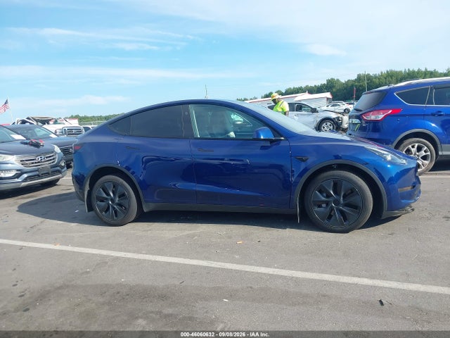 Продажа на аукционе авто 2024 Tesla Model Y, vin: 7SAYGDED1RF191950, номер лота: 46060632
