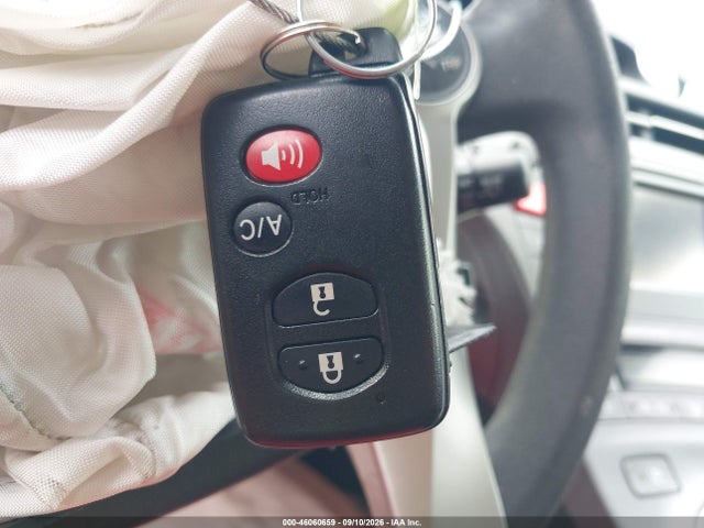 46060659 :رقم المزاد ، JTDKN3DU5D5594893 vin ، 2013 Toyota Prius Three مزاد بيع