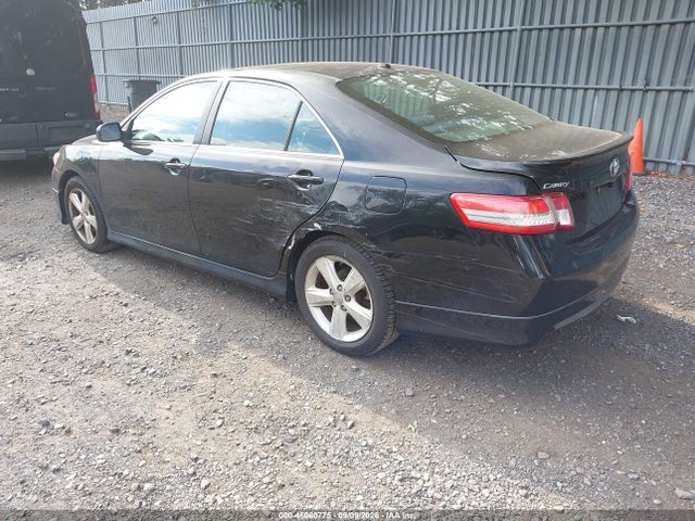 46060775 :رقم المزاد ، 4T1BF3EK1BU209029 vin ، 2011 Toyota Camry Se مزاد بيع
