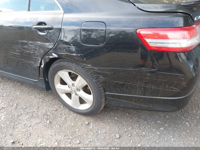 46060775 :رقم المزاد ، 4T1BF3EK1BU209029 vin ، 2011 Toyota Camry Se مزاد بيع