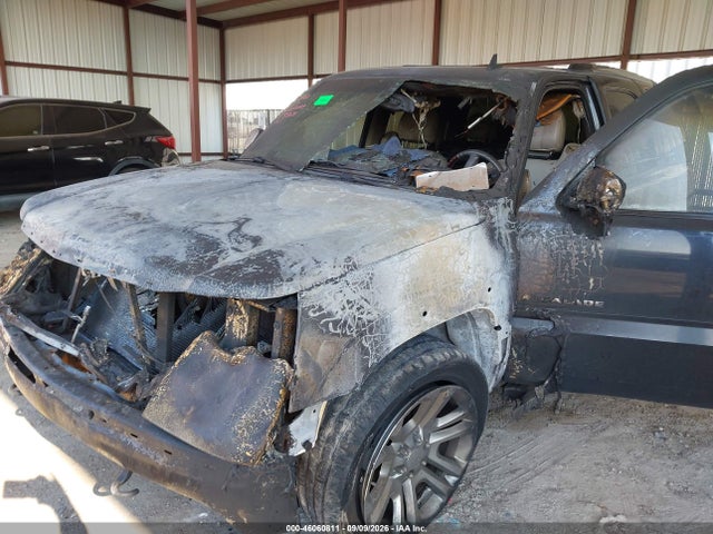 46060811 :رقم المزاد ، 1GYEC63N56R155634 vin ، 2006 Cadillac Escalade Standard مزاد بيع