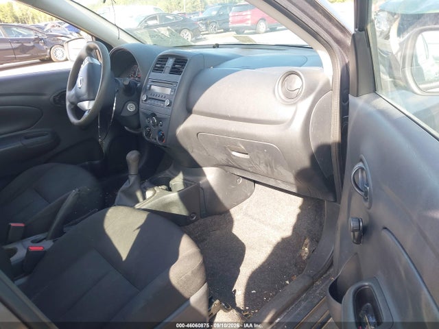 2016 Nissan Versa 1.6 S მანქანა იყიდება აუქციონზე, vin: 3N1CN7AP5GL883211, აუქციონის ნომერი: 46060875