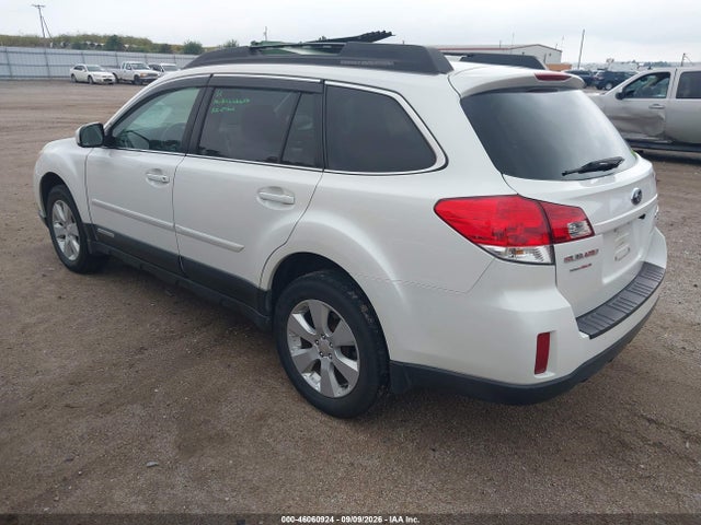 46060924 :رقم المزاد ، 4S4BRBCC6B3328360 vin ، 2011 Subaru Outback 2.5i Premium مزاد بيع